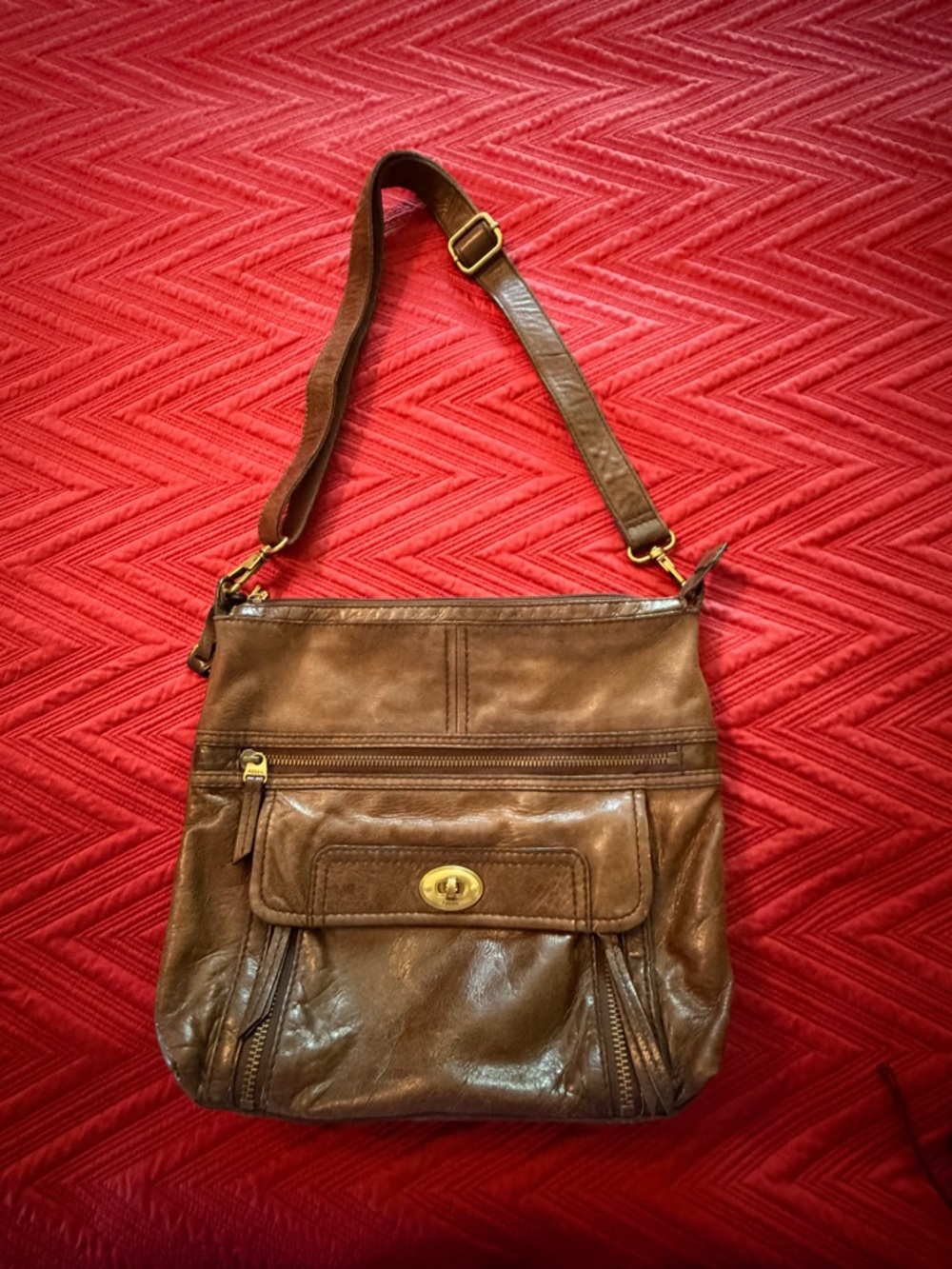 Fossil Brown Leather Crossbody Shoulder Bag with Turn-Lock Pocket